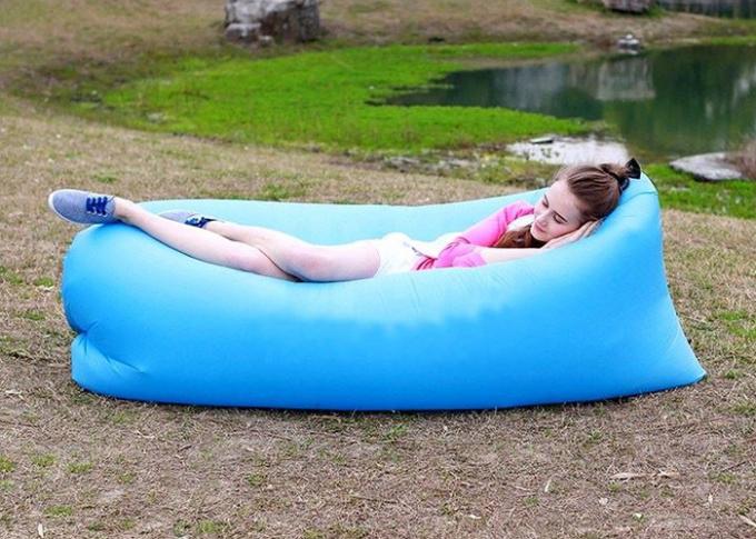 Bolso inflable el 100% de nylon al aire libre del sofá, fácil al sofá inflable el dormir que acampa que lleva
