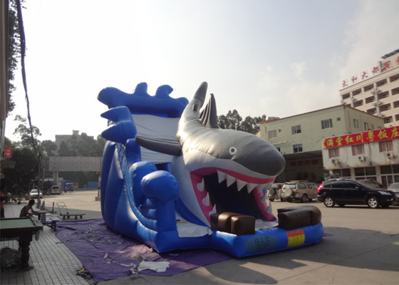 China diapositiva inflable comercial de los 7.5m/tobogán acuático grande del tiburón con el ventilador proveedor