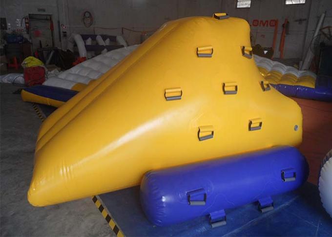 Excitando los 4m * pez volador inflable de 3M, barco de plátano inflable con la tela profesional del trampolín