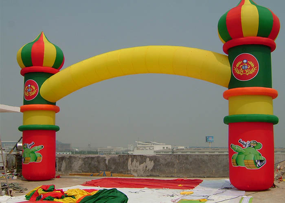 China Alquiler inflable de la arcada de las capas dobles con Baloon en amarillo/verde/rojo proveedor